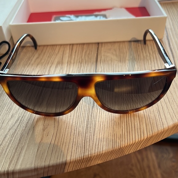 New Celine Tortoise Shell Sunglasses - Picture 4 of 8